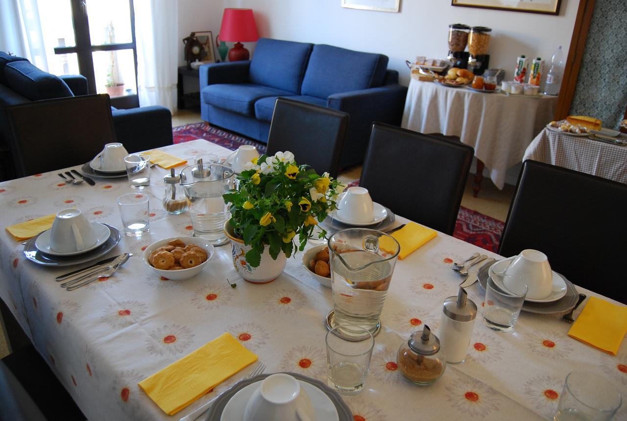Extra Bed And Breakfast Palermo Exterior photo